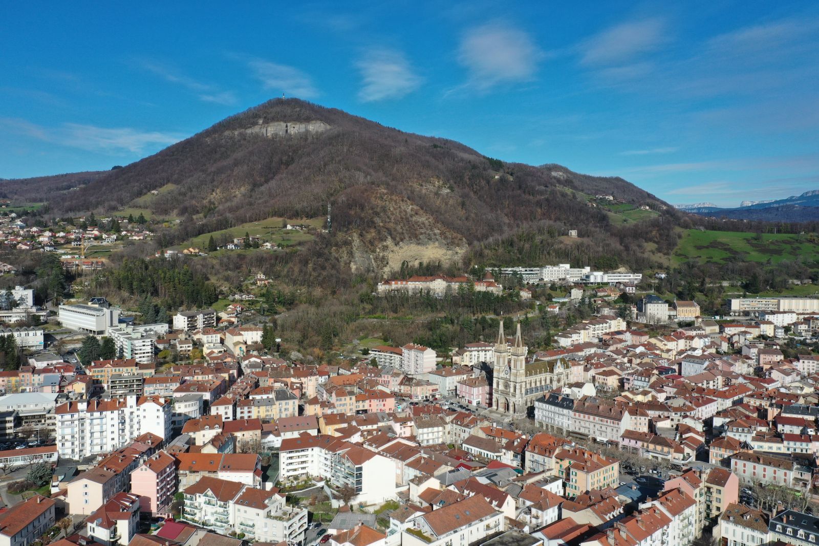 village autour de grenoble